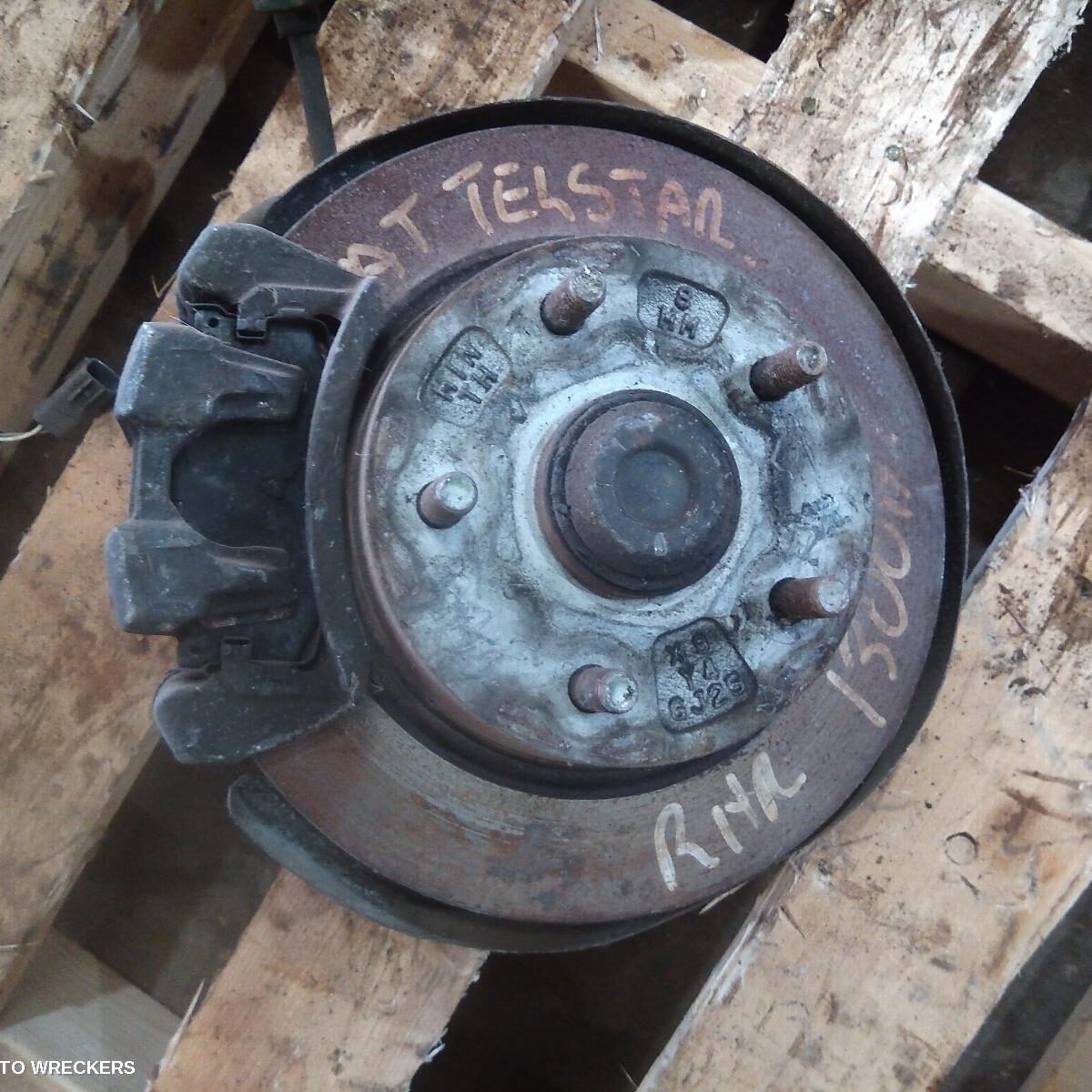 1992 FORD TELSTAR Right Rear Hub Assembly