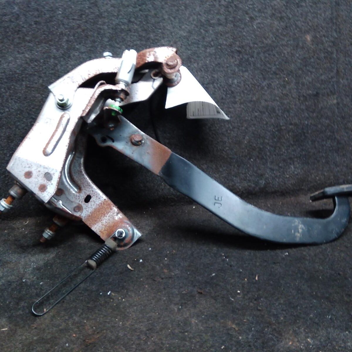 2015 TOYOTA LANDCRUISER PEDAL ASSEMBLY