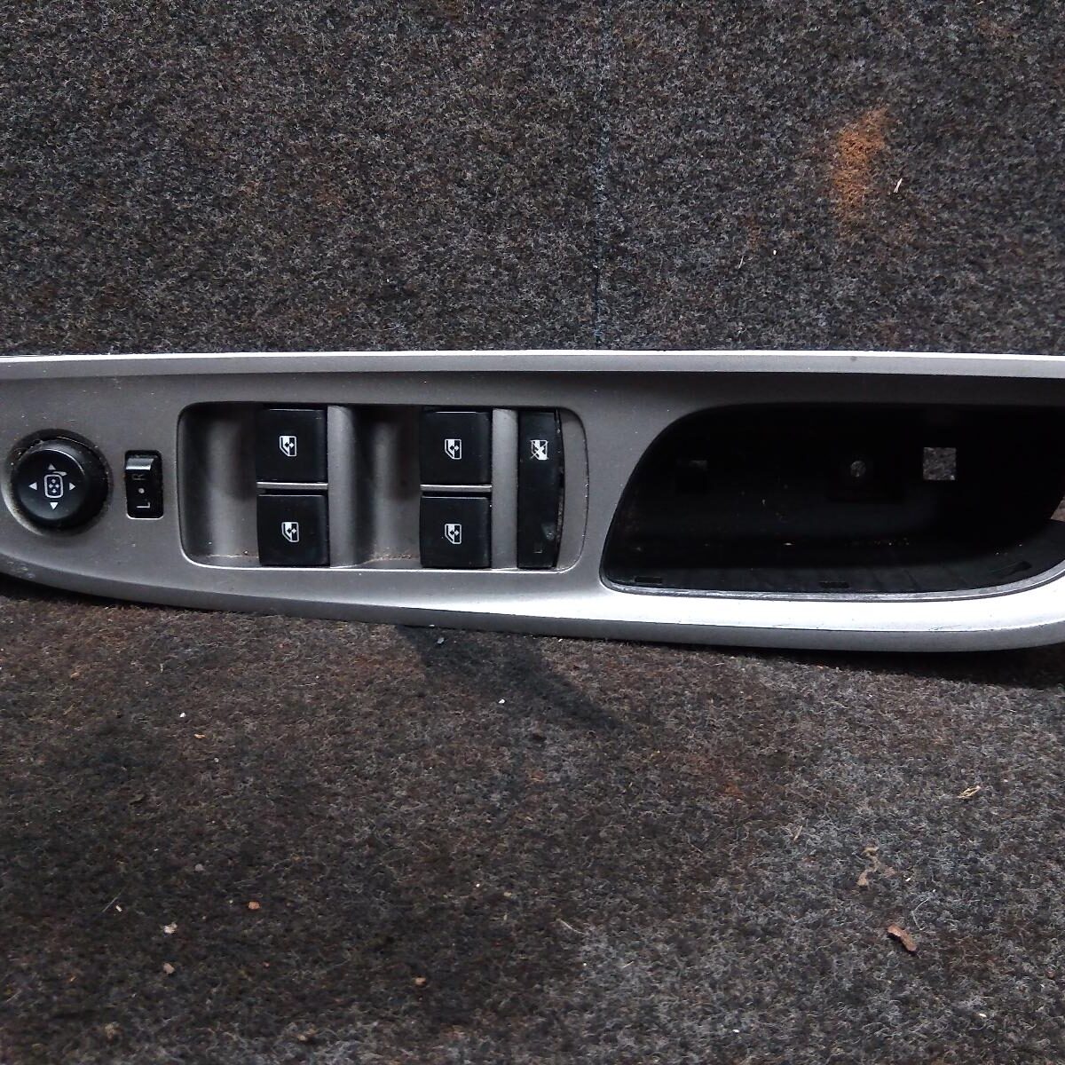 2013 HOLDEN COMMODORE PWR DR WIND SWITCH