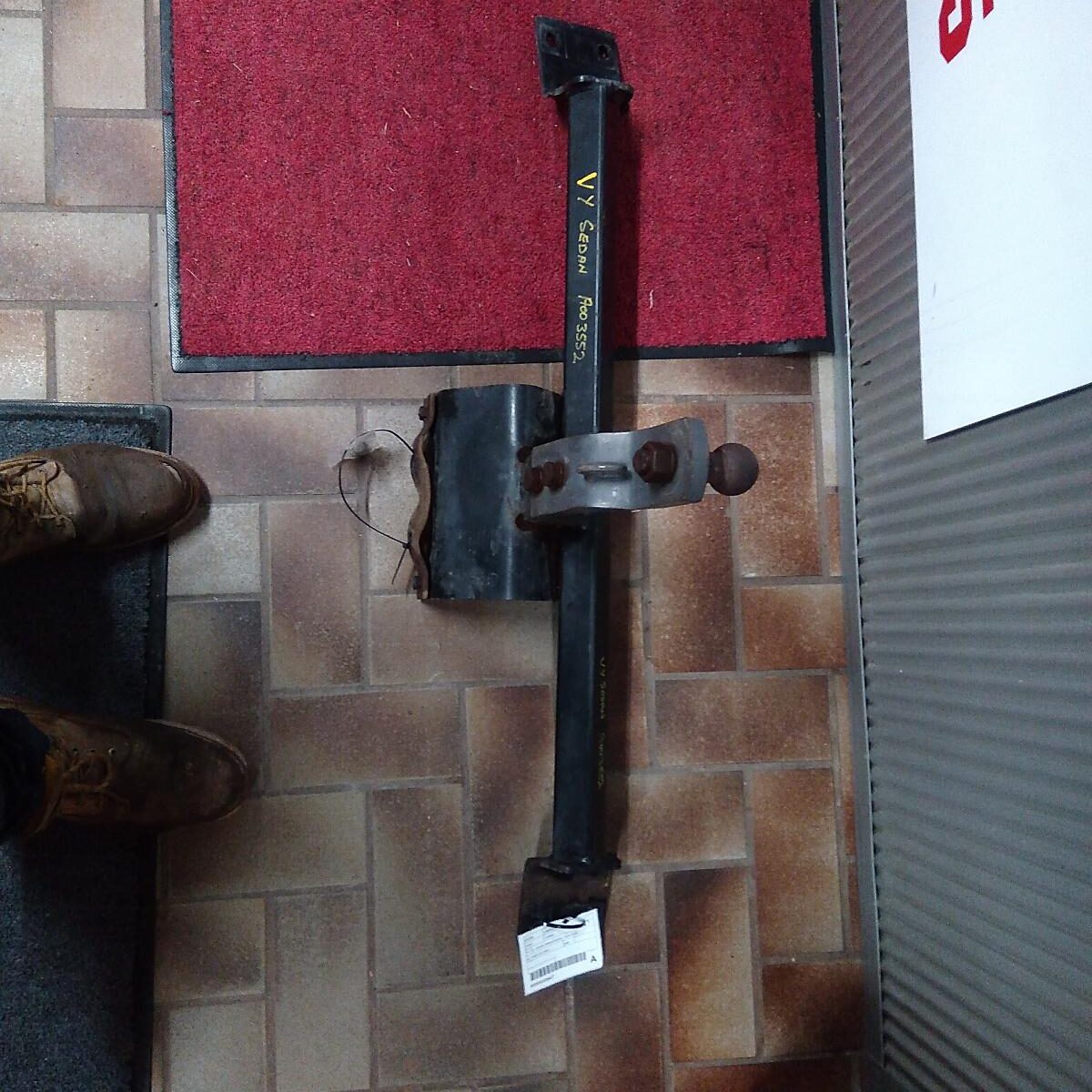 2003 HOLDEN COMMODORE TOWBAR