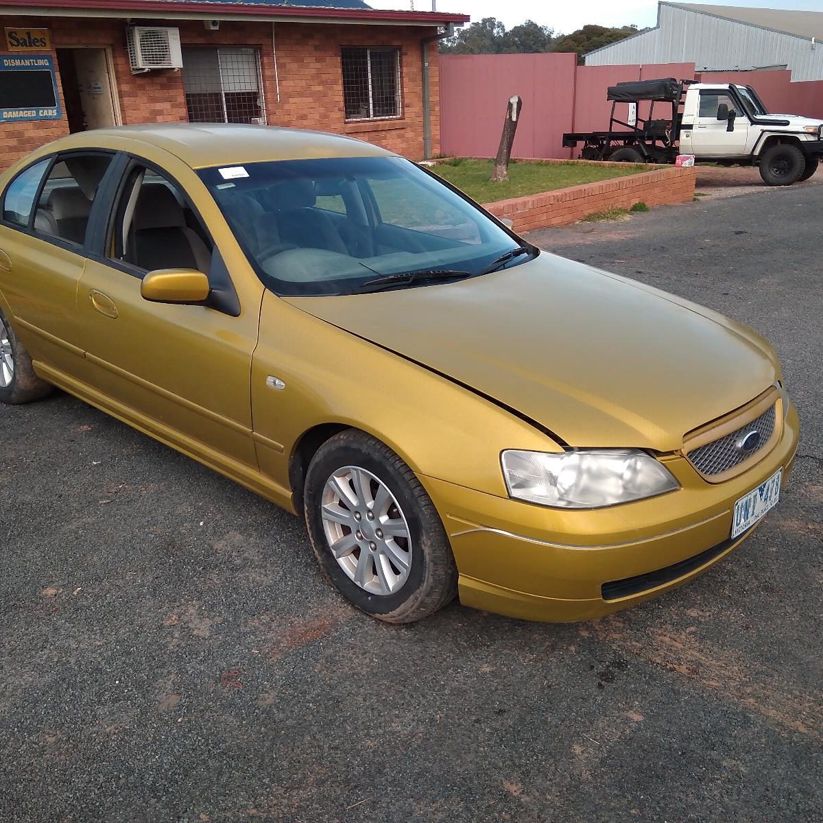 2003 FORD FALCON FRONT BUMPER