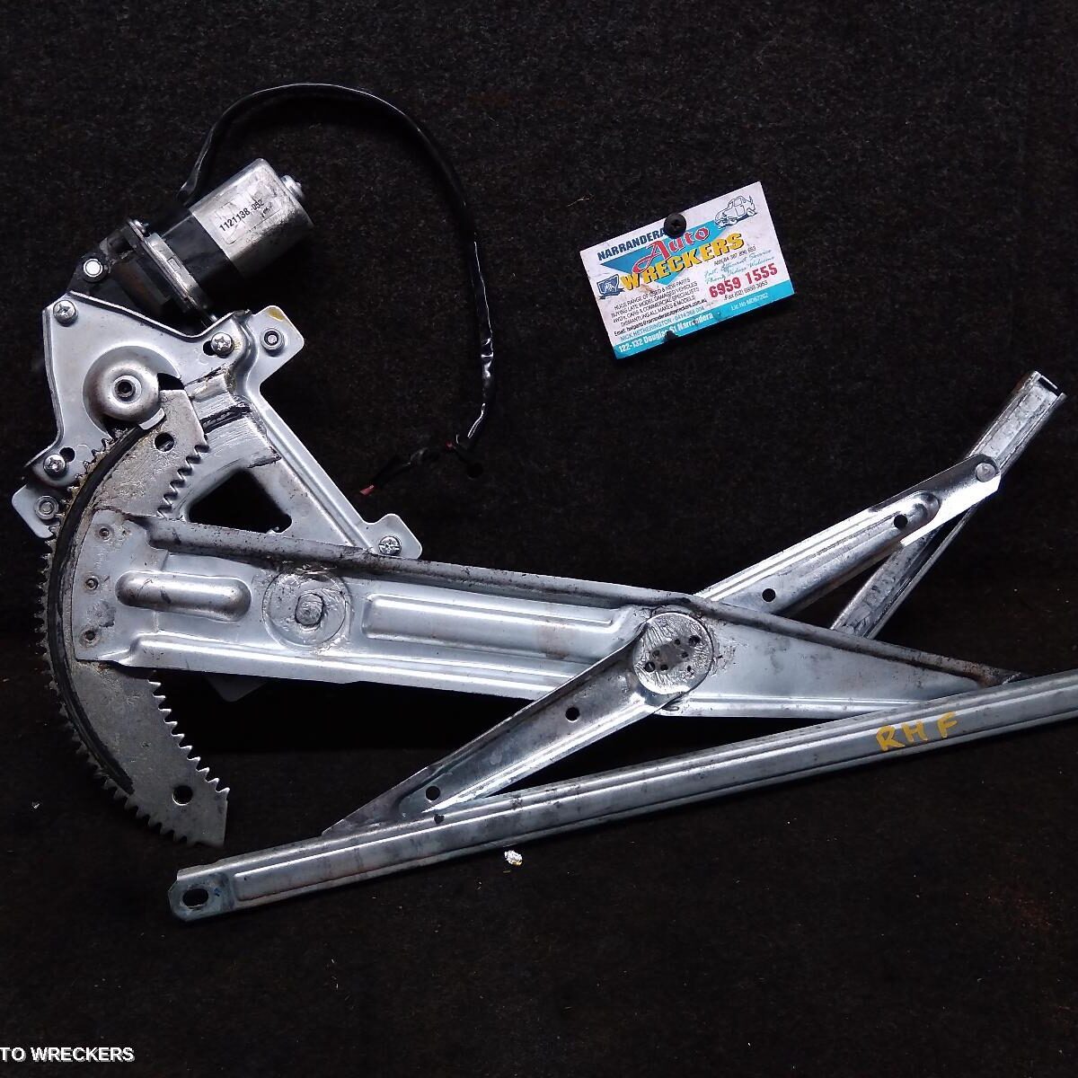 2010 HOLDEN COLORADO Right Front Window Reg/Motor