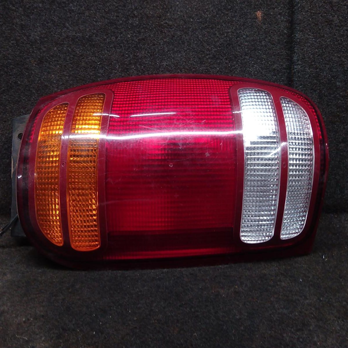 1997 FORD EXPLORER RIGHT TAILLIGHT