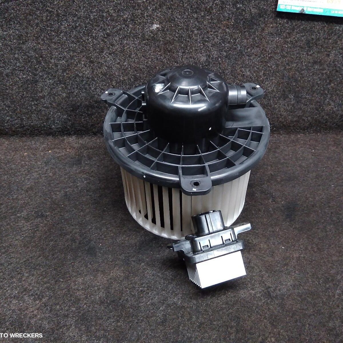 2018 MITSUBISHI TRITON Heater Fan Motor