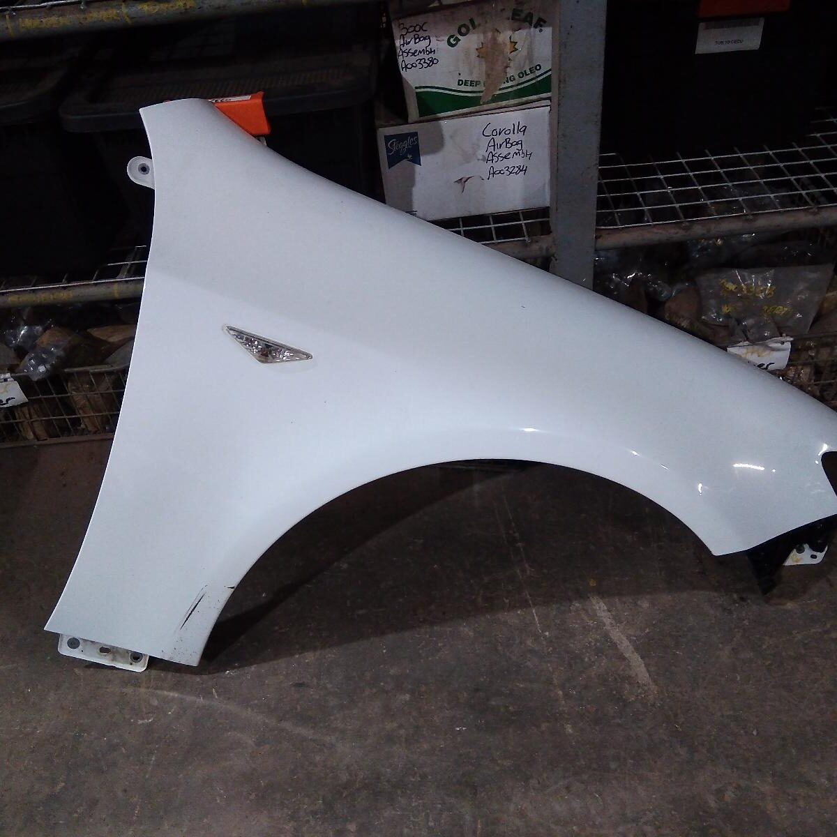 2010 FORD FALCON Right Guard