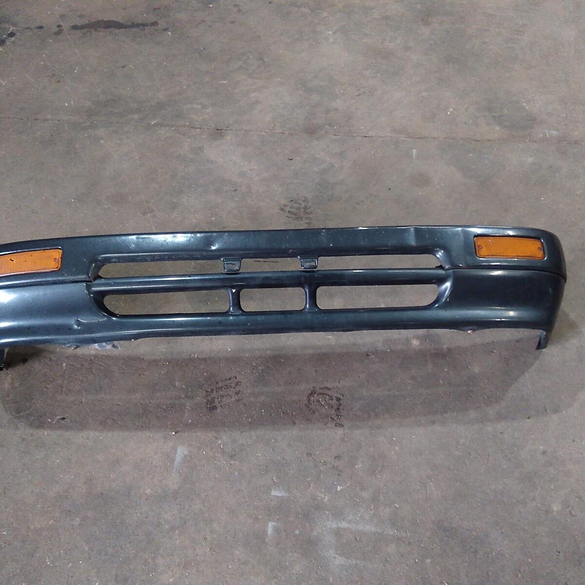 1996 TOYOTA HILUX FRONT BUMPER