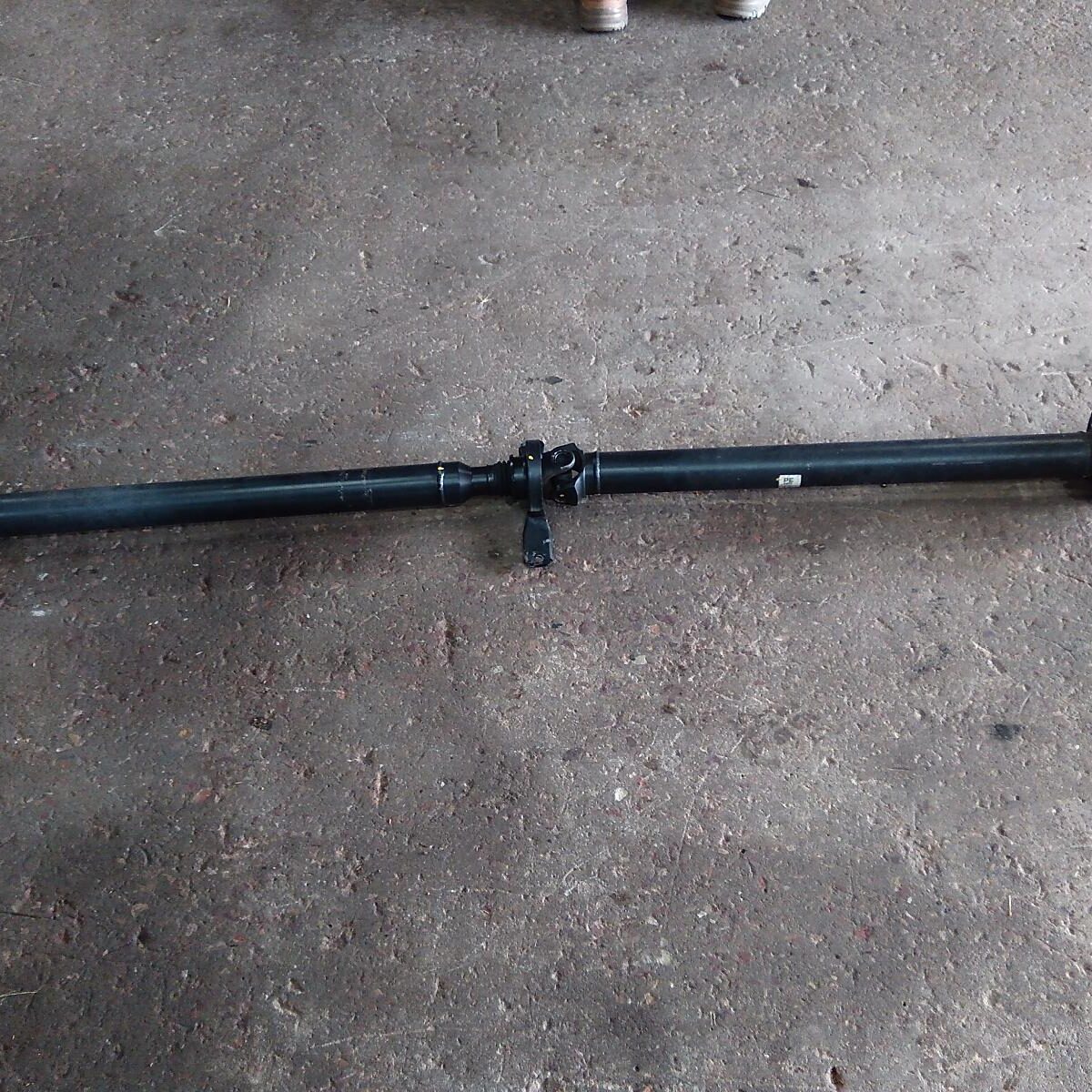 2010 HOLDEN COMMODORE REAR DRIVE SHAFT