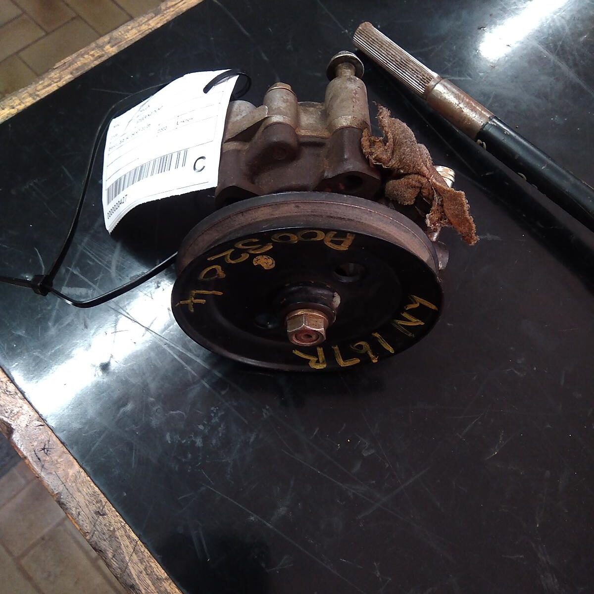 2003 TOYOTA HILUX STEERING PUMP