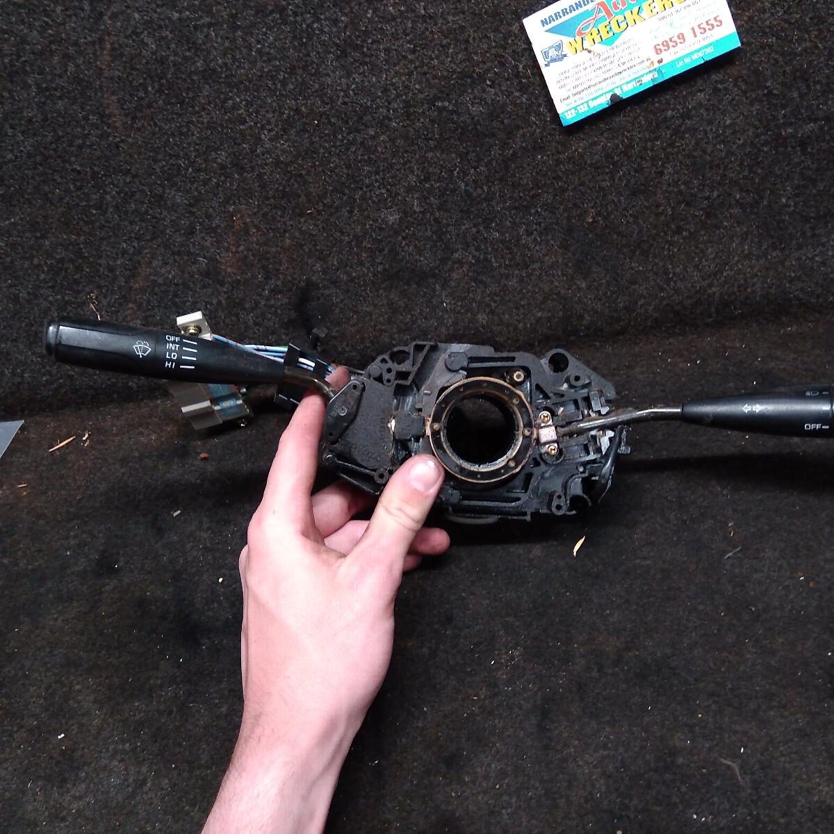 1996 TOYOTA HILUX COMBINATION SWITCH