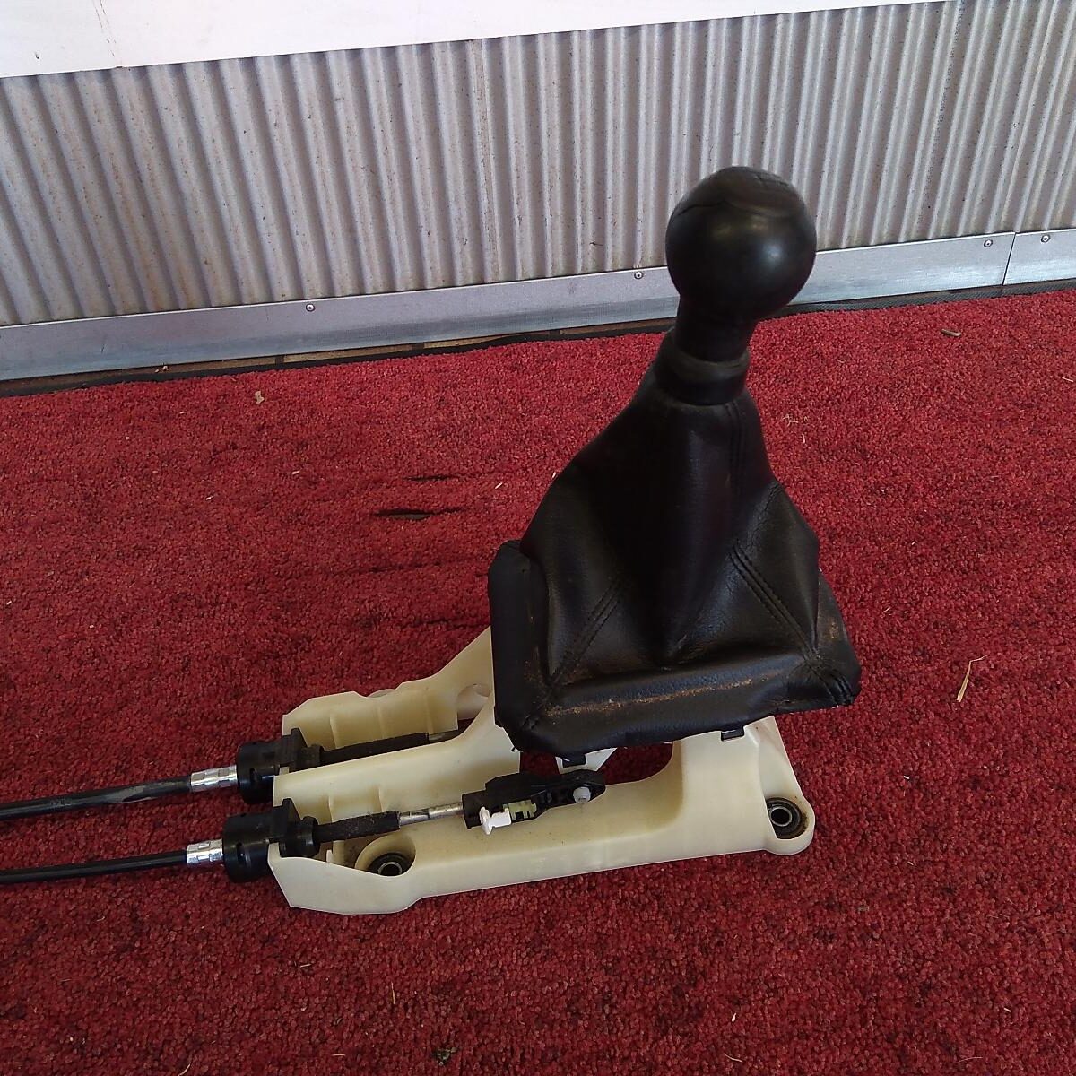 2011 SUZUKI SWIFT GEAR STICK/SHIFTER