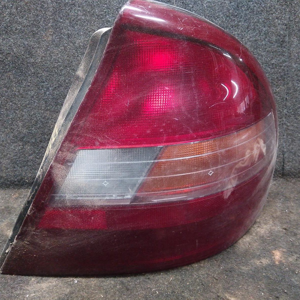 1997 HYUNDAI SONATA RIGHT TAILLIGHT