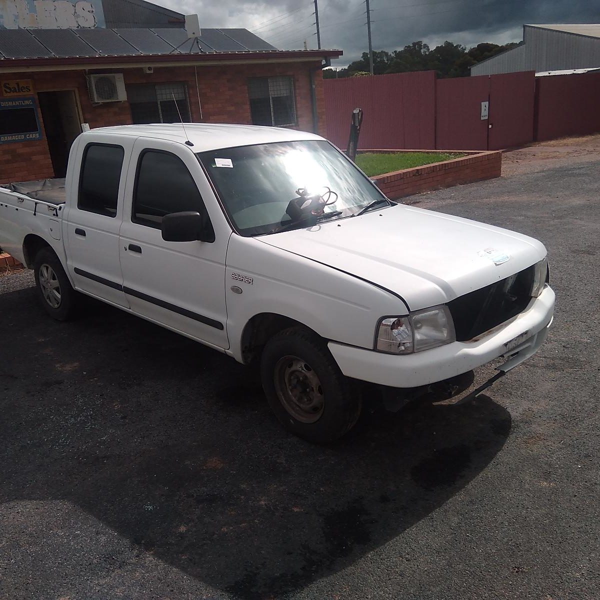 2005 FORD COURIER RIGHT REAR DOOR SLIDING