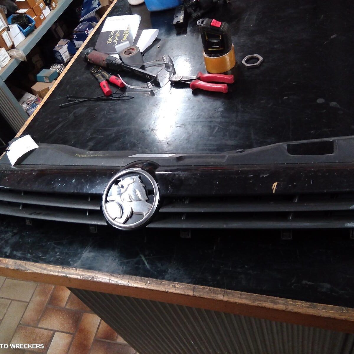 2006 HOLDEN ASTRA Grille