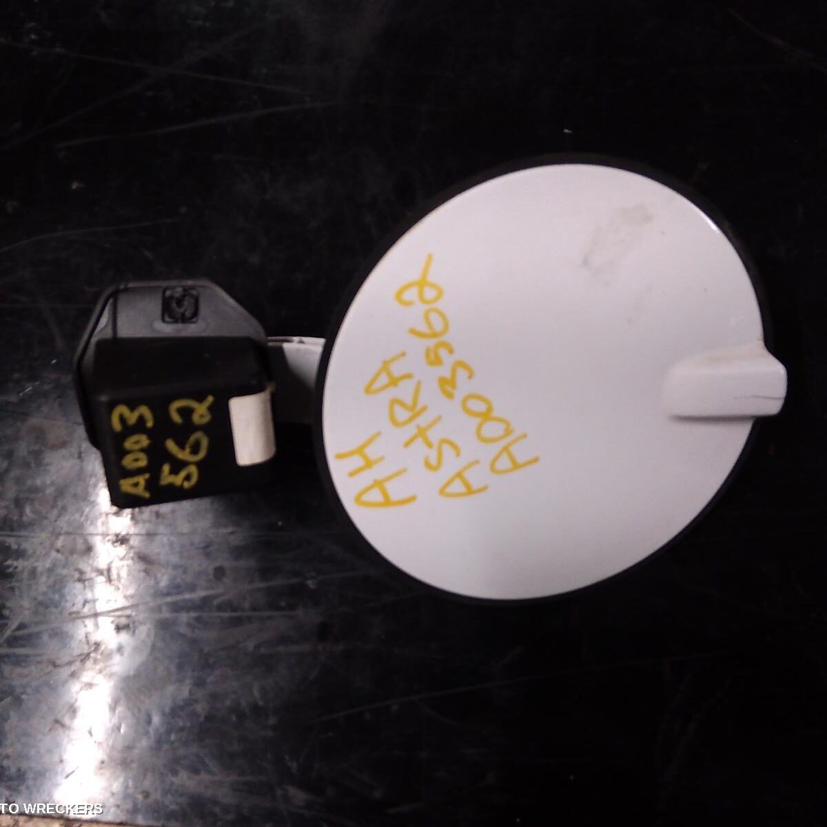 2006 HOLDEN ASTRA Fuel Door / Filler