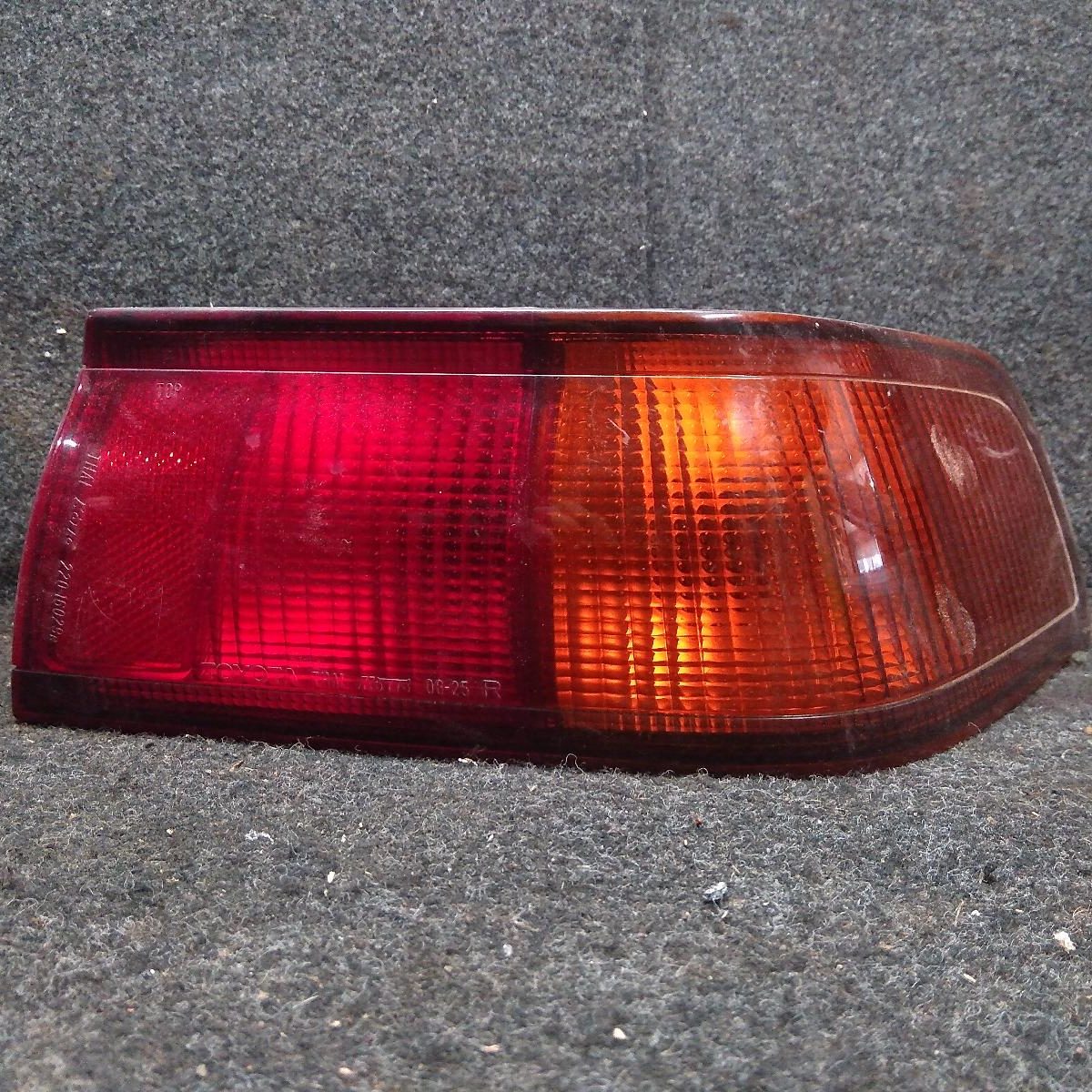 1998 TOYOTA CAMRY RIGHT TAILLIGHT