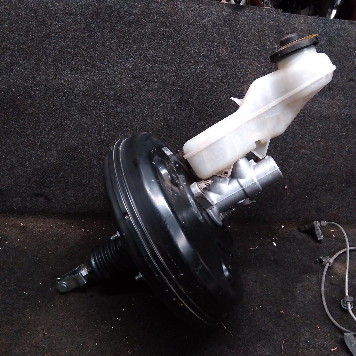 2011 TOYOTA COROLLA BRAKE BOOSTER