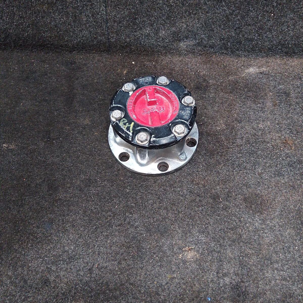 1999 TOYOTA HILUX Freewhl/Locking Hub