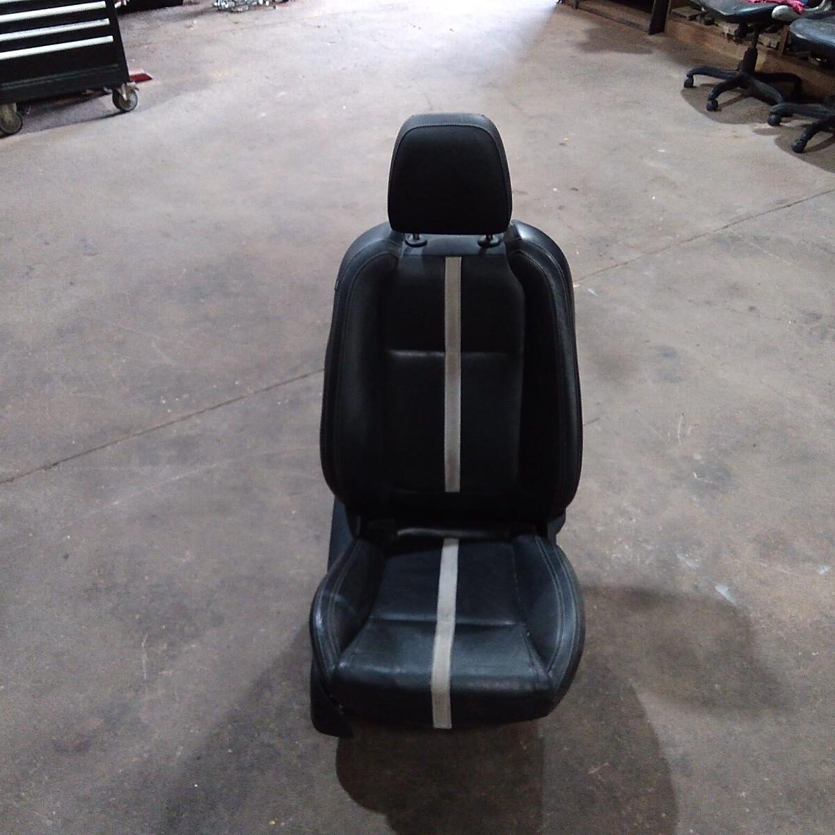 2014 HOLDEN COMMODORE Front Seat