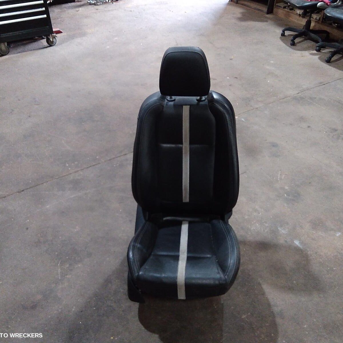 2014 HOLDEN COMMODORE Front Seat