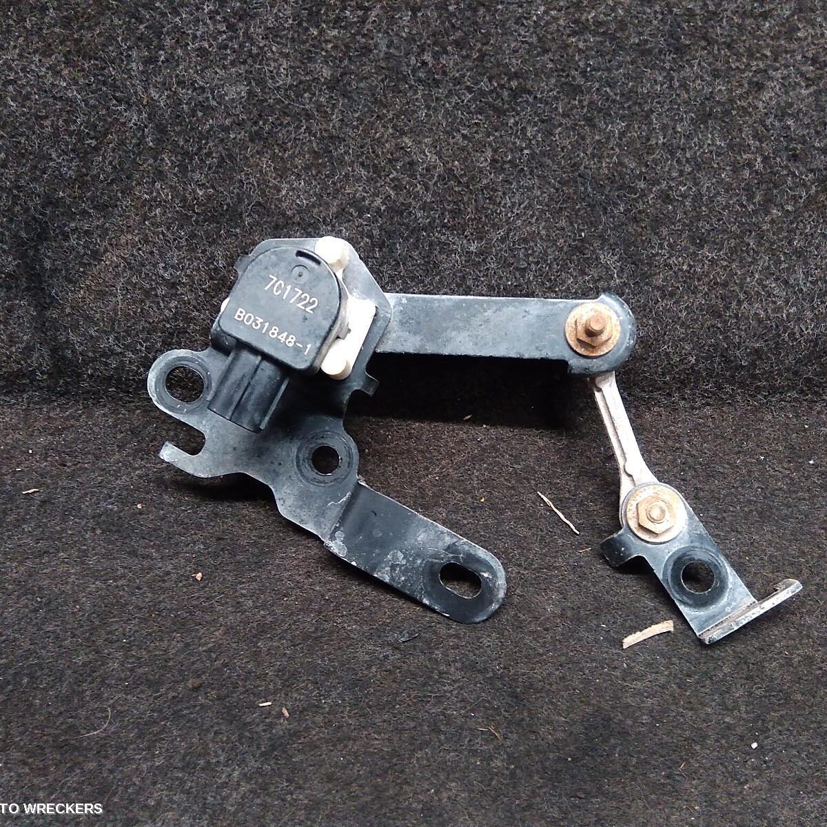 2017 TOYOTA HILUX Misc Switch/Relay