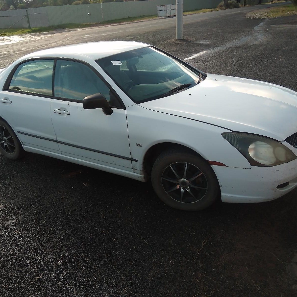 2004 MITSUBISHI MAGNA ALTERNATOR