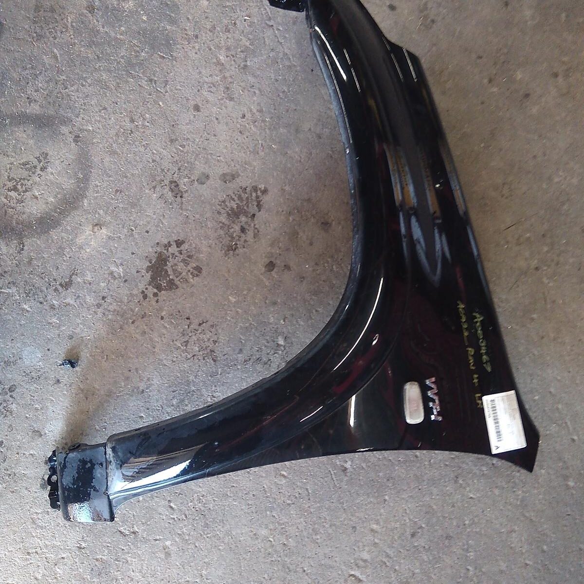 2004 TOYOTA RAV4 LEFT GUARD