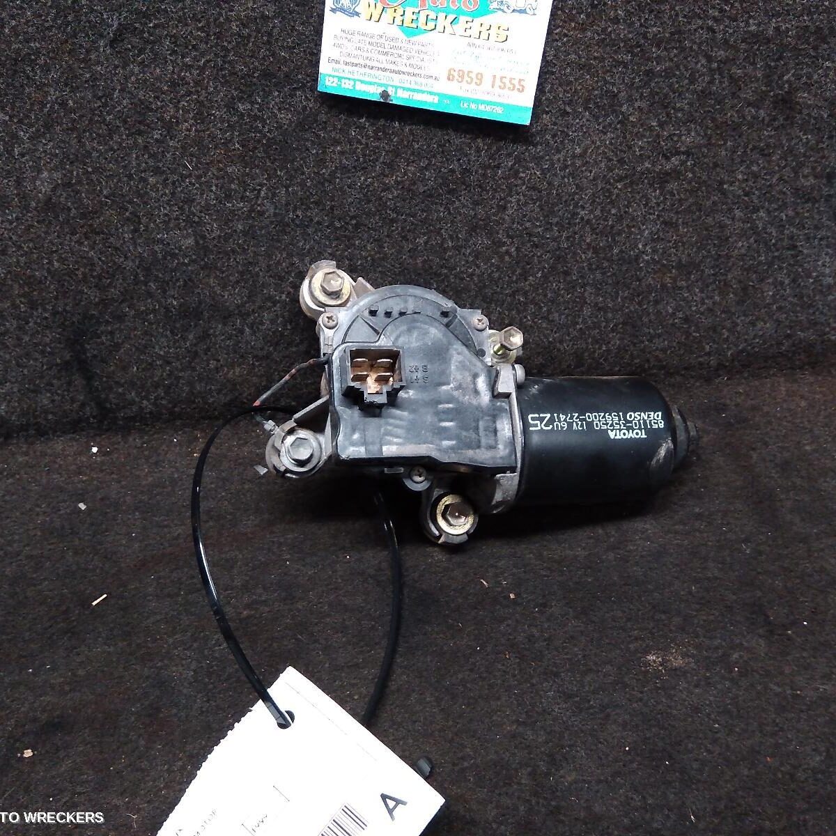 1999 TOYOTA HILUX Wiper Motor