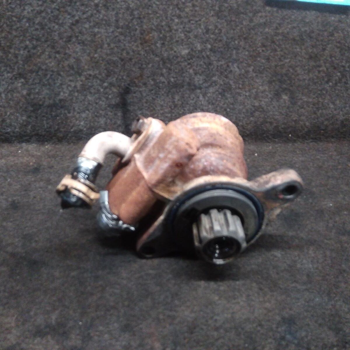 2004 TOYOTA HILUX Steering Pump