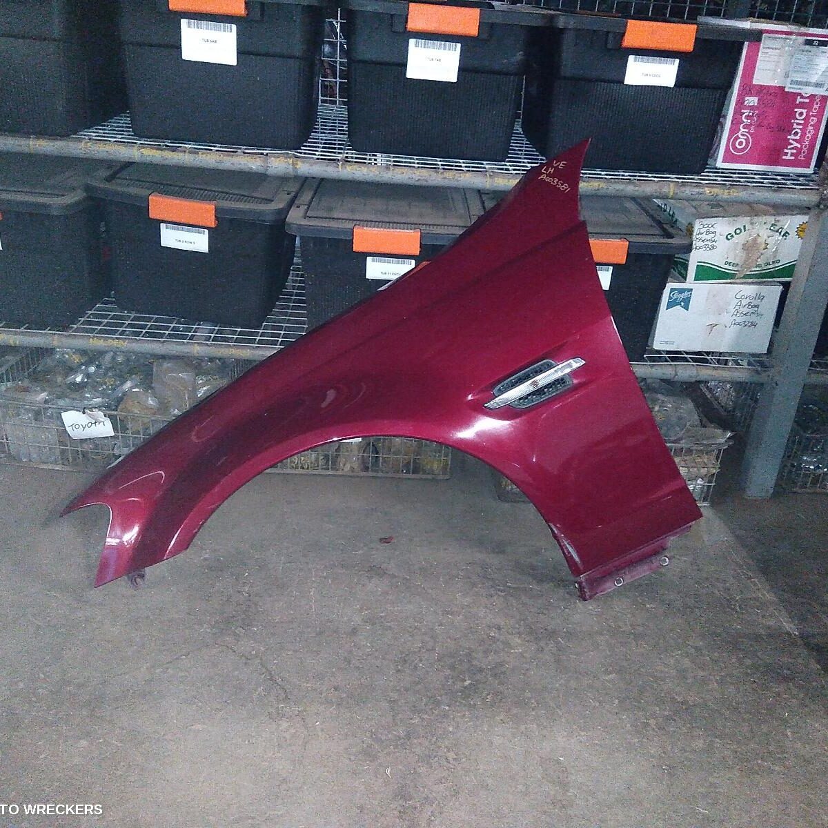 2006 HOLDEN COMMODORE Left Guard