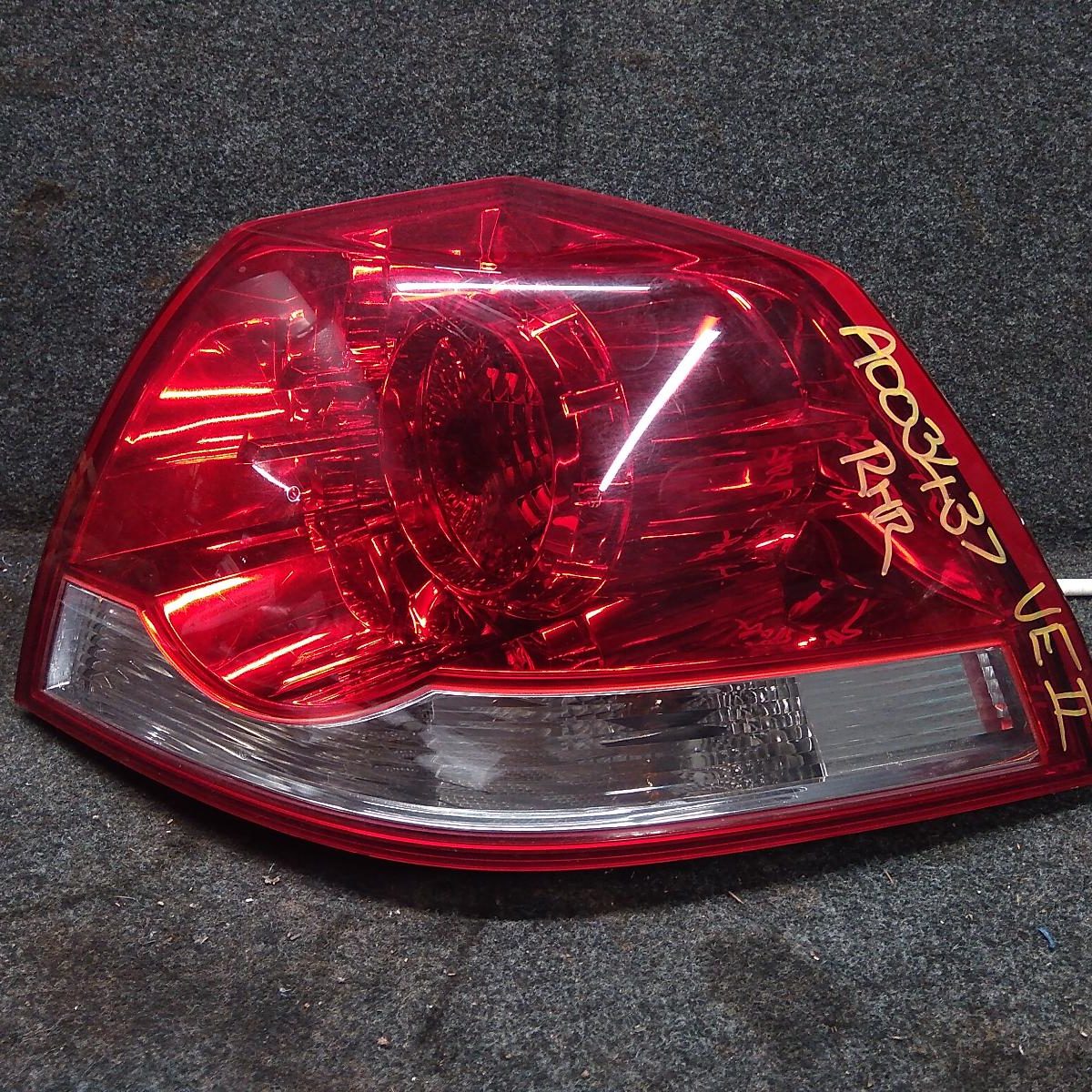 2010 HOLDEN COMMODORE RIGHT TAILLIGHT