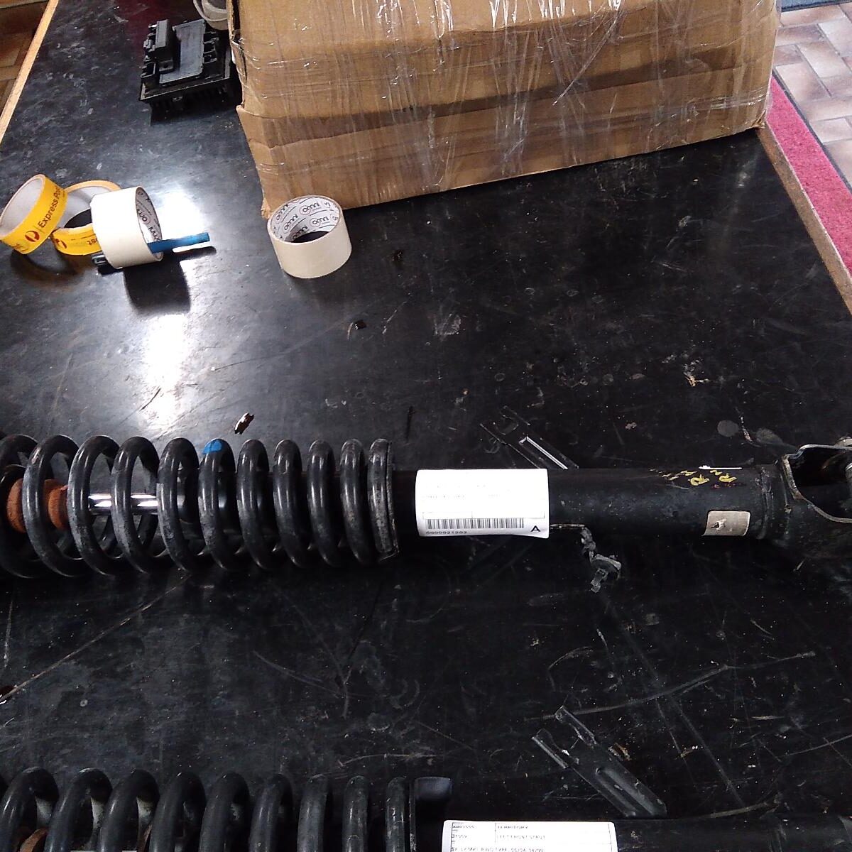 2005 FORD TERRITORY RIGHT FRONT STRUT