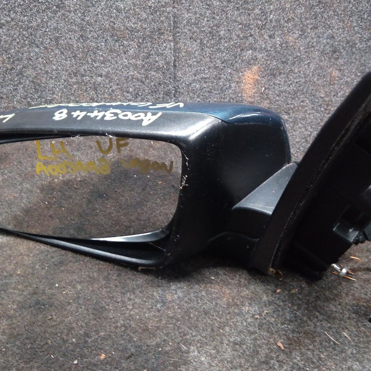 2013 HOLDEN COMMODORE LEFT DOOR MIRROR