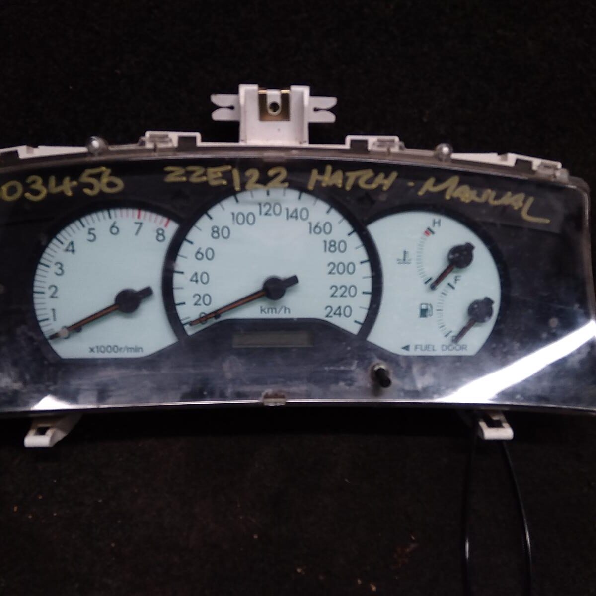 2004 TOYOTA COROLLA INSTRUMENT CLUSTER