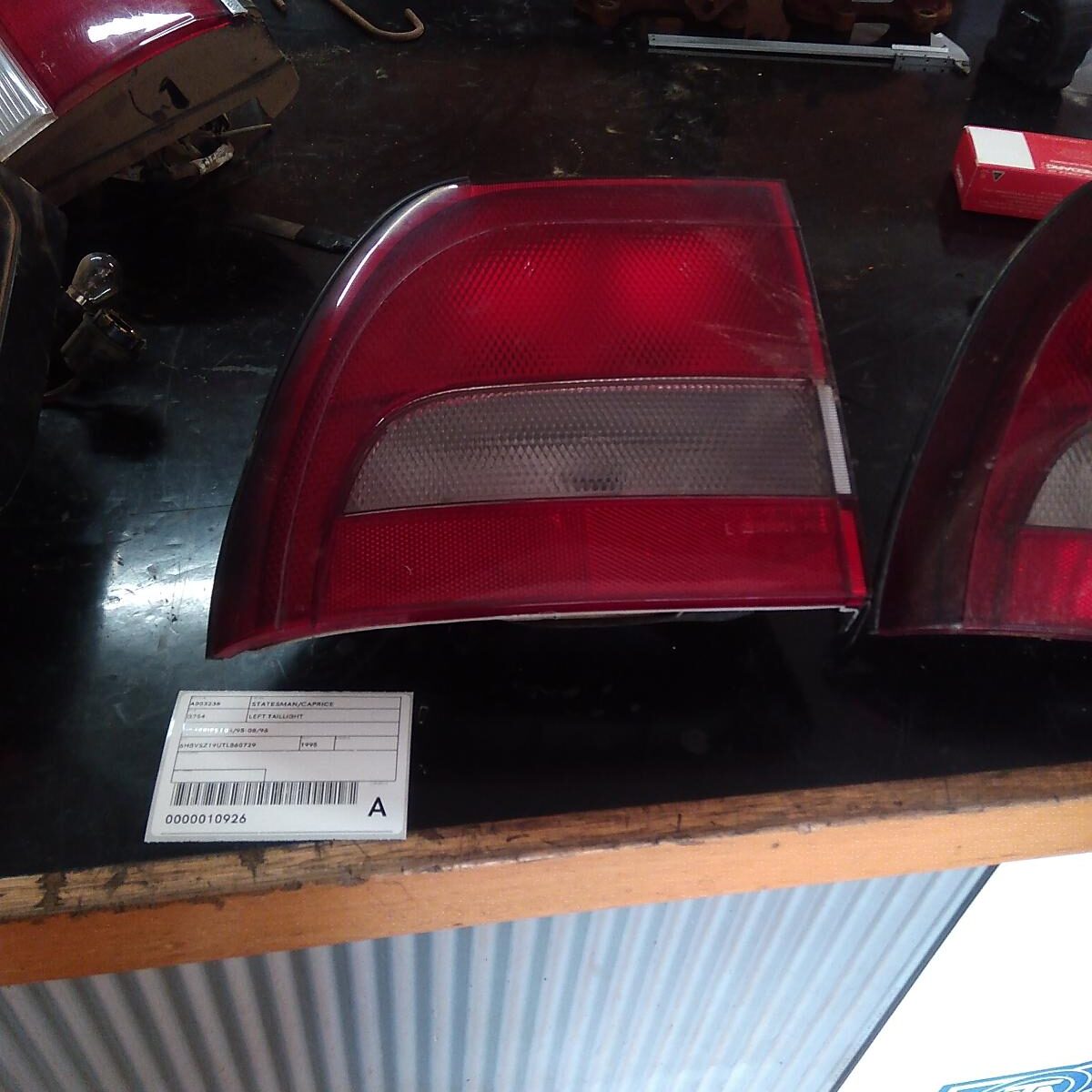 1995 HOLDEN STATESMAN/CAPRICE LEFT TAILLIGHT