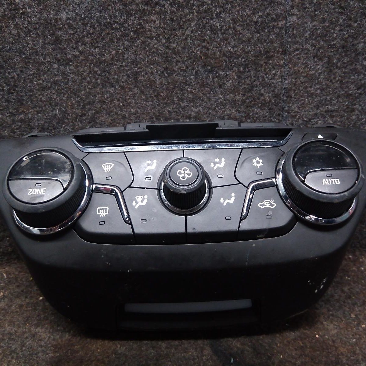 2013 HOLDEN COMMODORE HEATER/AC CONTROLS