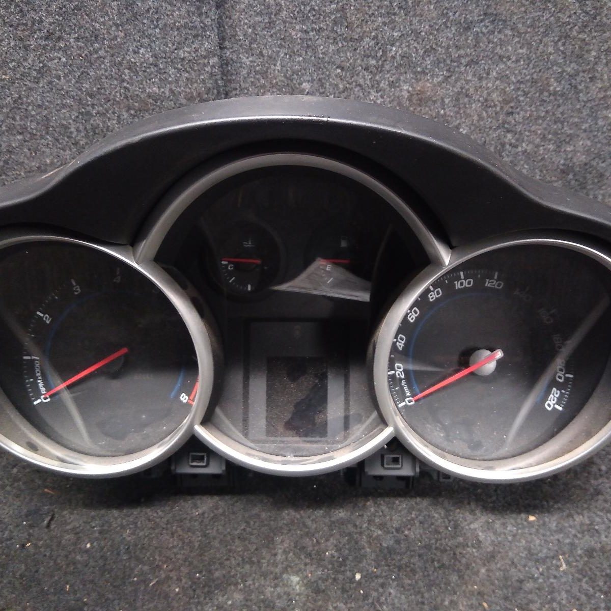 2013 HOLDEN CRUZE INSTRUMENT CLUSTER