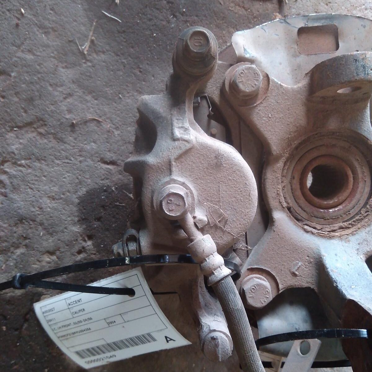 2004 HYUNDAI ACCENT CALIPER