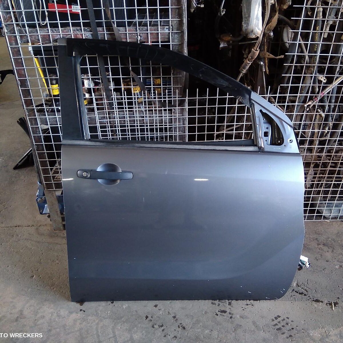 2012 MAZDA BT50 Right Front Door