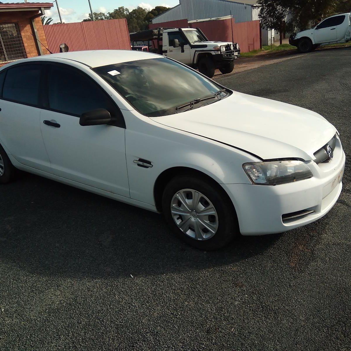 2006 HOLDEN COMMODORE WIPER MOTOR