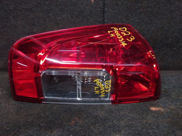 2019 NISSAN NAVARA LEFT TAILLIGHT