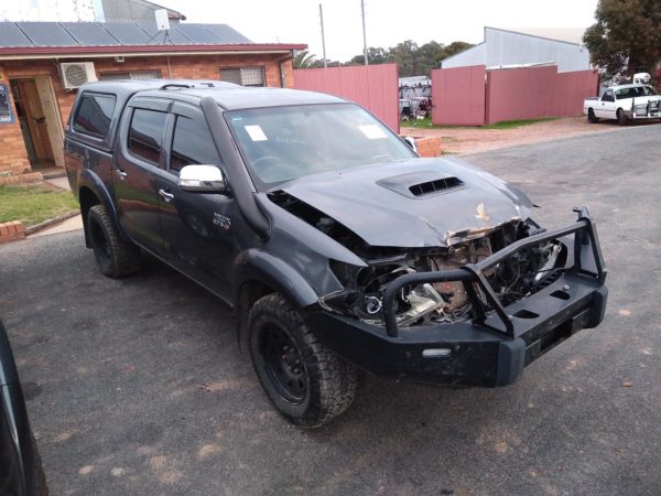 2014 TOYOTA HILUX FRONT SEAT