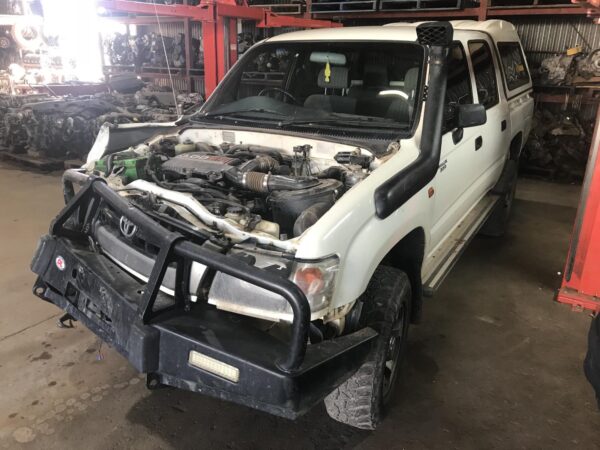 2003 TOYOTA HILUX LEFT DOOR MIRROR