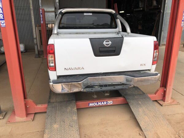 2010 NISSAN NAVARA RIGHT REAR DOOR SLIDING