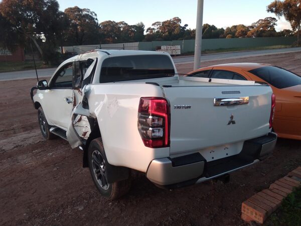 2021 MITSUBISHI TRITON FUEL SENDING UNIT