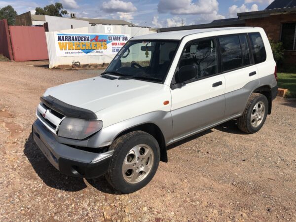 2000 MITSUBISHI PAJERO LEFT DOOR MIRROR